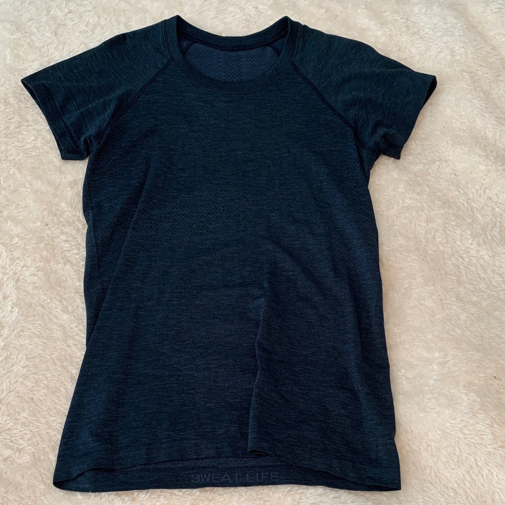 Lululemon swiftly tech short sleeve top